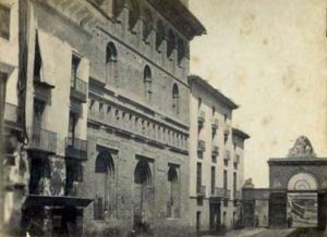 Lonja y puerta del Ángel de Zaragoza. Archivo Gaza